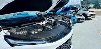 Only One Conventional Combustion Engine Made the Top 10 Best Powertrains of 2025 (1 photo)