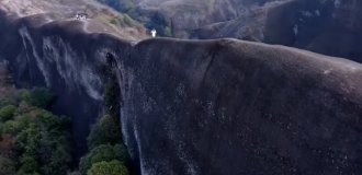 A walk along the blade mountain for the bravest travelers (5 photos + 1 video)