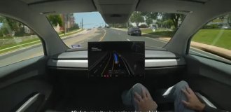 Tesla без руля и педалей выехала на дороги (1 фото)