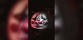 Огромное лицо клоуна в Лас-Вегасе