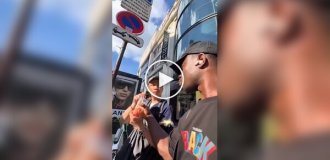 Arrogant prankster takes food from passers-by