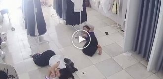 Мышка забежала не в ту норку
