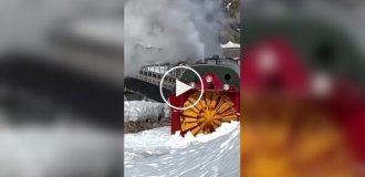 Пожиратель снега на рельсах