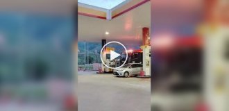 The strangest thing you've seen at a gas station