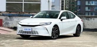 Обновлённая Toyota Camry вышла в предзаказ в Китае по цене 20 тысяч долларов (14 фото)