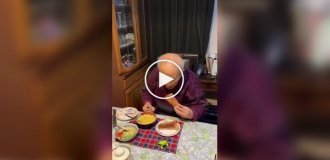 Пожилой фанат лягушек из Японии