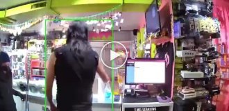 Продавец выпроводил грабительницу из магазина