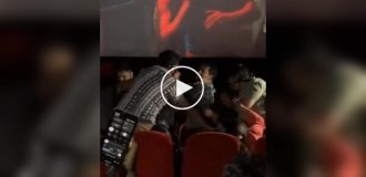 Фанати «Людини-Павука» побили глядача у кінотеатрі
