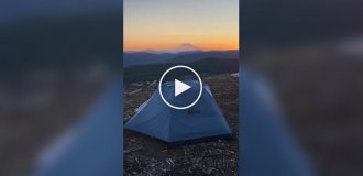 The tent went on an independent journey