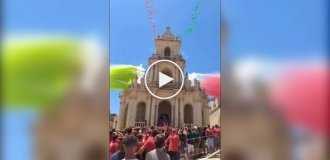 Эффектное празднование в Италии