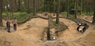 Самый знаменитый меч викингов из Гнездово крупным планом (9 фото)