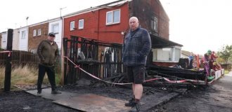 Чоловік витратив 19 років на інсталяцію на Хелловін, яку підпалили із заздрощів (3 фото)