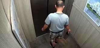 Мужчина застрял в лифте и провел в нем четыре дня без еды и воды (2 фото)