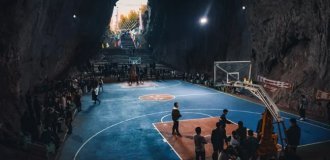 Как выглядит самая необычная баскетбольная площадка Китая (13 фото)