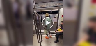 Спартанский удар в метро