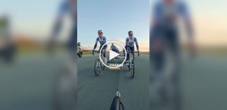 Дев'ять велосипедистів підняли планер у повітря, використовуючи тільки силу ніг