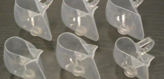 Стакан из которого можно пить в космосе (3 фото)