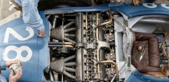 Bugatti, которой поставили рядную «восьмёрку» поперёк (1 фото)