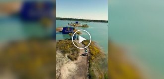 Скачем через острова на мотоцикле