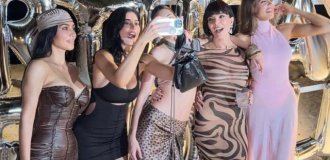 Миллиардерша Кендалл Дженнер отметила 30-летие откровенными фото (9 фото)