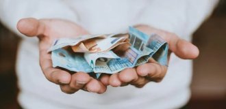 Фермер  раздал 600 000 евро бедным, потому что "Бог сказал  ему, что он попадет на небеса" (2 фото)