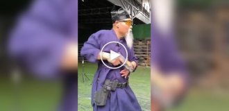 Китайский кунг-фу мастер продемонстрировал самую лучшую технику самообороны