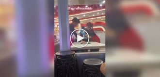 У Таїланді помітили найшвидшого офіціанта