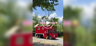 Пара из Китая показала необычный автодом