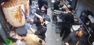 Происшествие на кухне в шаурменной