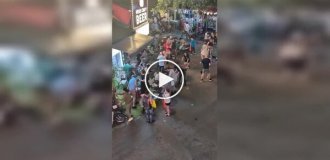 The illegal cafe has disappeared in 20 seconds