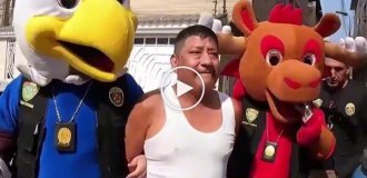 Peruvian police raid drug dealer while dressed as World Cup mascots