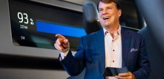 Руководитель Ford предупреждает о возможном снижении продаж электромобилей вдвое (3 фото)