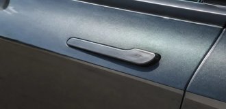 Tesla отзывает 3 млн электромобилей в Китае — владельцам покажут, как открыть двери при аварии (1 фото)
