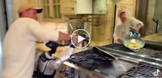 A guy regretted leaving his robot at the stove