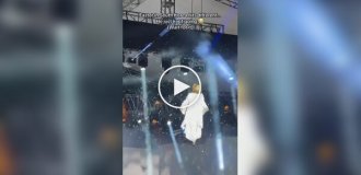 Корейский актер, игравший Иисуса, эффектно вознесся в небо