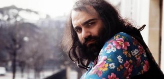 Caftans, kilograms, and stadiums: why a fat Greek in a hoodie became a sex symbol of the 70s (15 photos)
