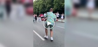 A funny guy cheered up passersby