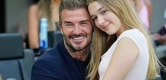 David Beckham showed off his beautiful daughter Harper (4 photos)