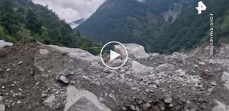 Нескольких мужчин нашли живыми на десятый день после наводнения в Непале