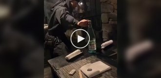 Официант-ниндзя в ресторане