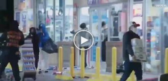 A robber on a horse was spotted in Los Angeles