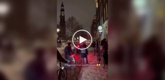 Амстердам превратился в каток