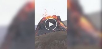 Volcano tourism in Iceland