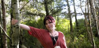 Lost connection: a woman makes a living communicating with trees (5 photos)