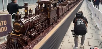 Самая длинная в мире шоколадная скульптура (3 фото + 1 видео)