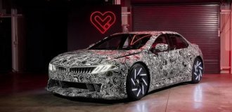 BMW показала электроседан с новым суперкомпьютером (14 фото)