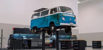 Volkswagen восстановит знаменитый микроавтобус переживший калифорнийский пожар (4 фото)