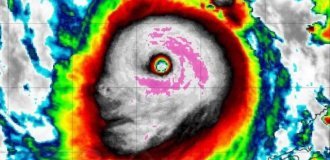 The network discusses the "face" of Hurricane Milton, which resembles the sinister face of a demon (4 photos + video)