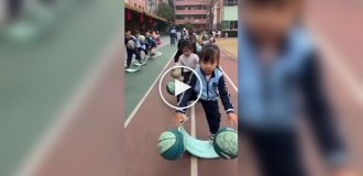 В детских садах в Китае физкультура превращена в полноценную тренировку