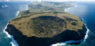 Краткая история апокалипсиса на острове Пасхи (5 фото)